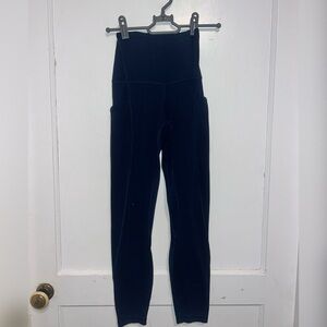 Lululemon Align HR Leggings With
Pockets Nulu Size O True Navy